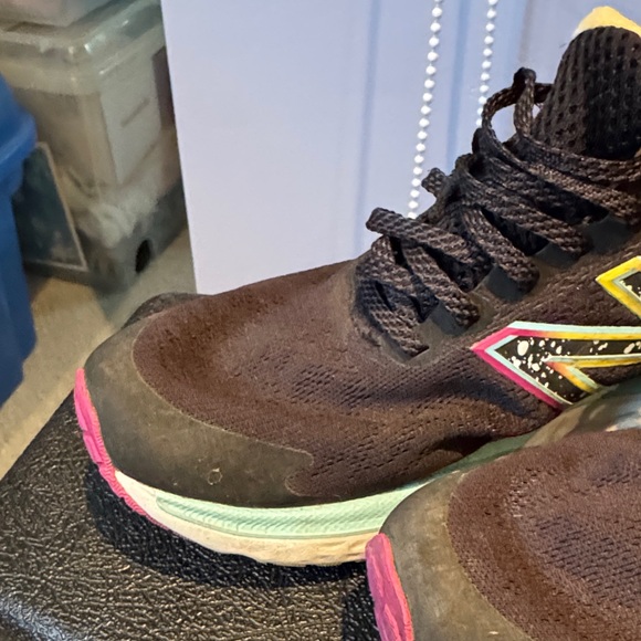 New Balance Black and Pink Sneakers - Picture 4 of 6